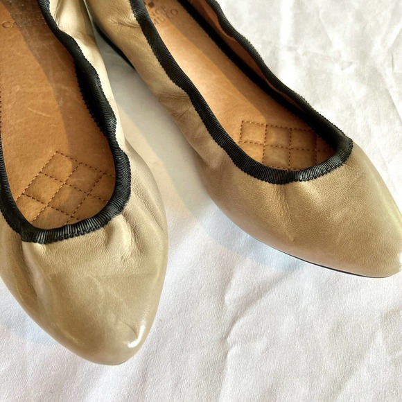 Vince Camuto Size 6 Jemilla Ballet Flat Beige Tan Nude Embossed Leather Shoes - Picture 3 of 15